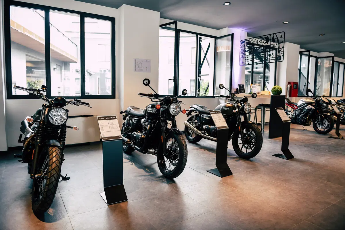 Apre Triumph Milano, il concessionario contemporaneo (4)