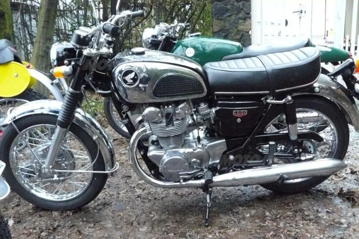 Massimo Clarke: Il nome della moto