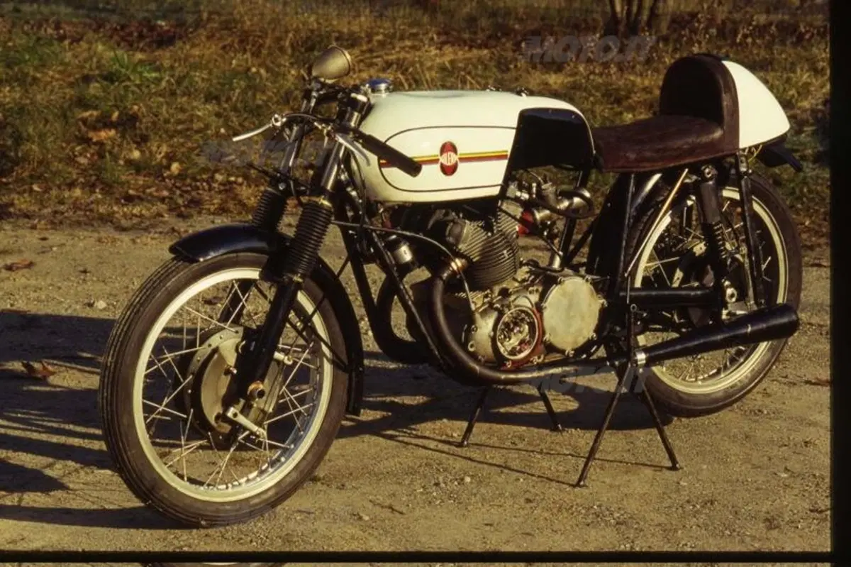 Massimo Clarke: Il nome della moto (4)