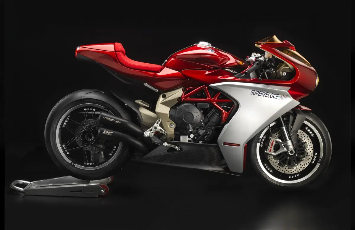 EICMA 2018: MV Agusta Superveloce 800, foto e dati (2)