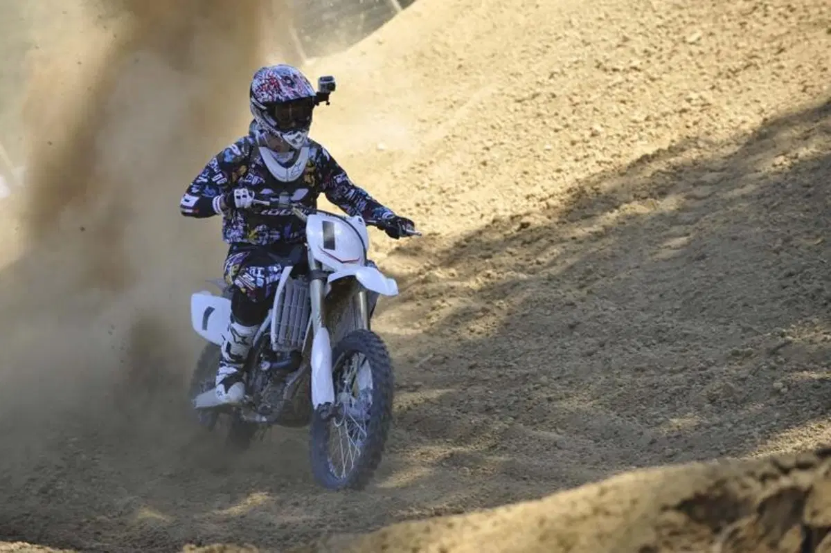 Yamaha YZ e WR 2012  (2)