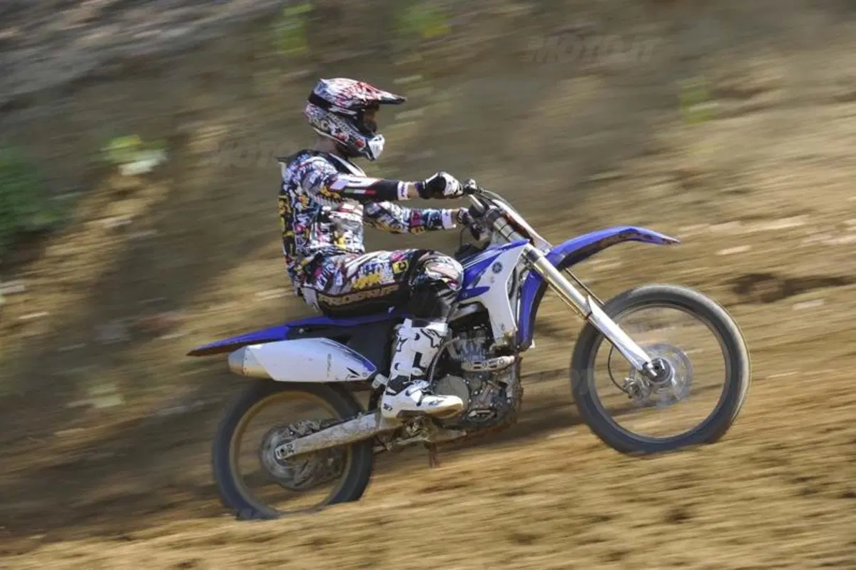 Yamaha YZ e WR 2012  (3)