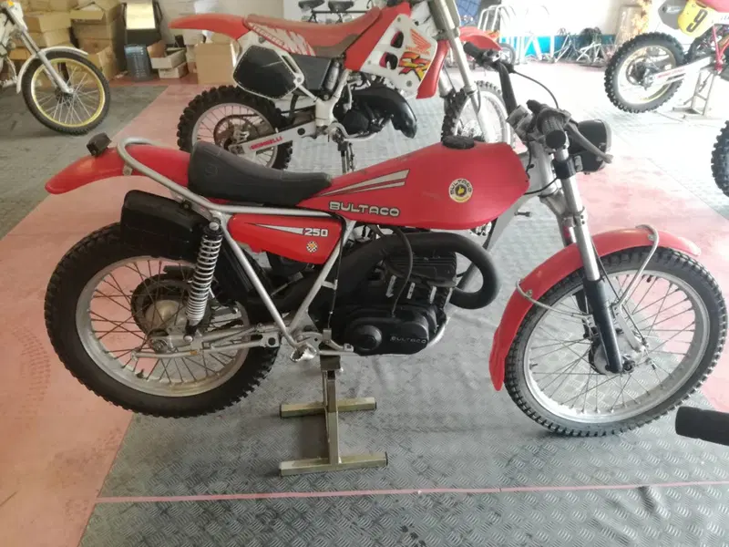 Bultaco Bultaco 250 (2)