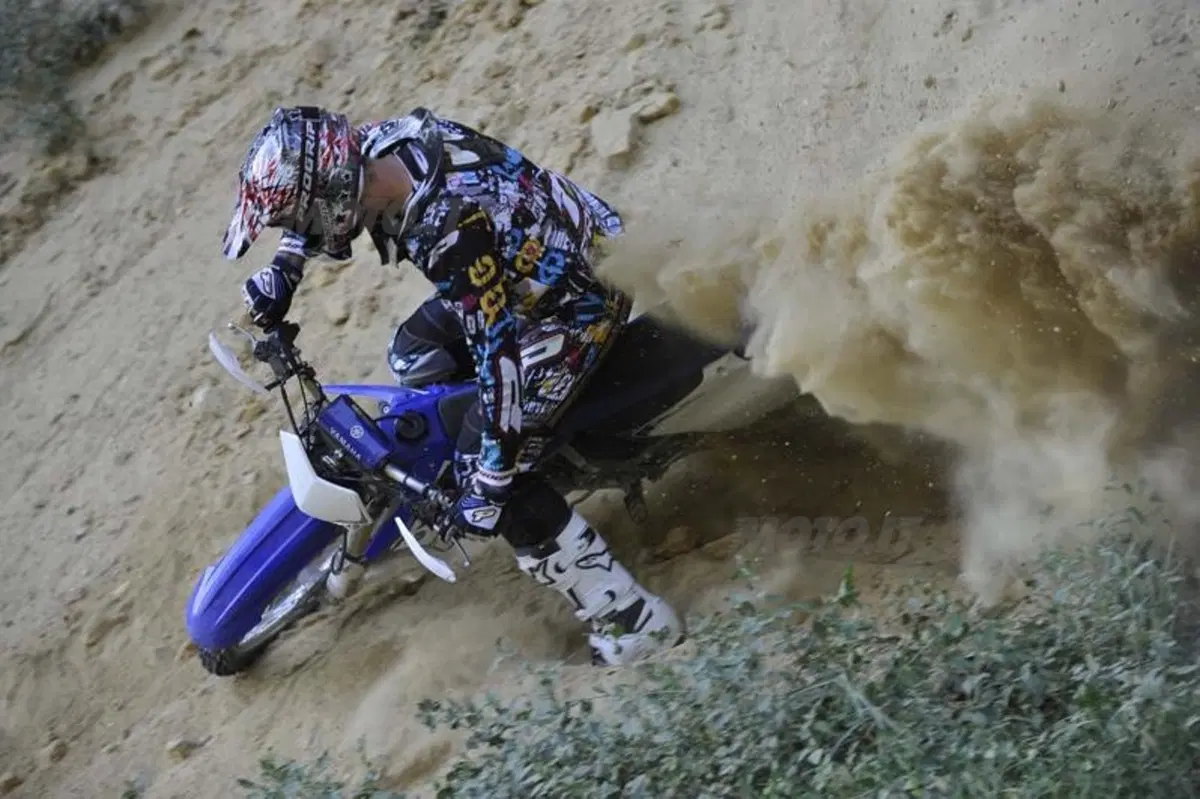 Yamaha YZ e WR 2012  (12)