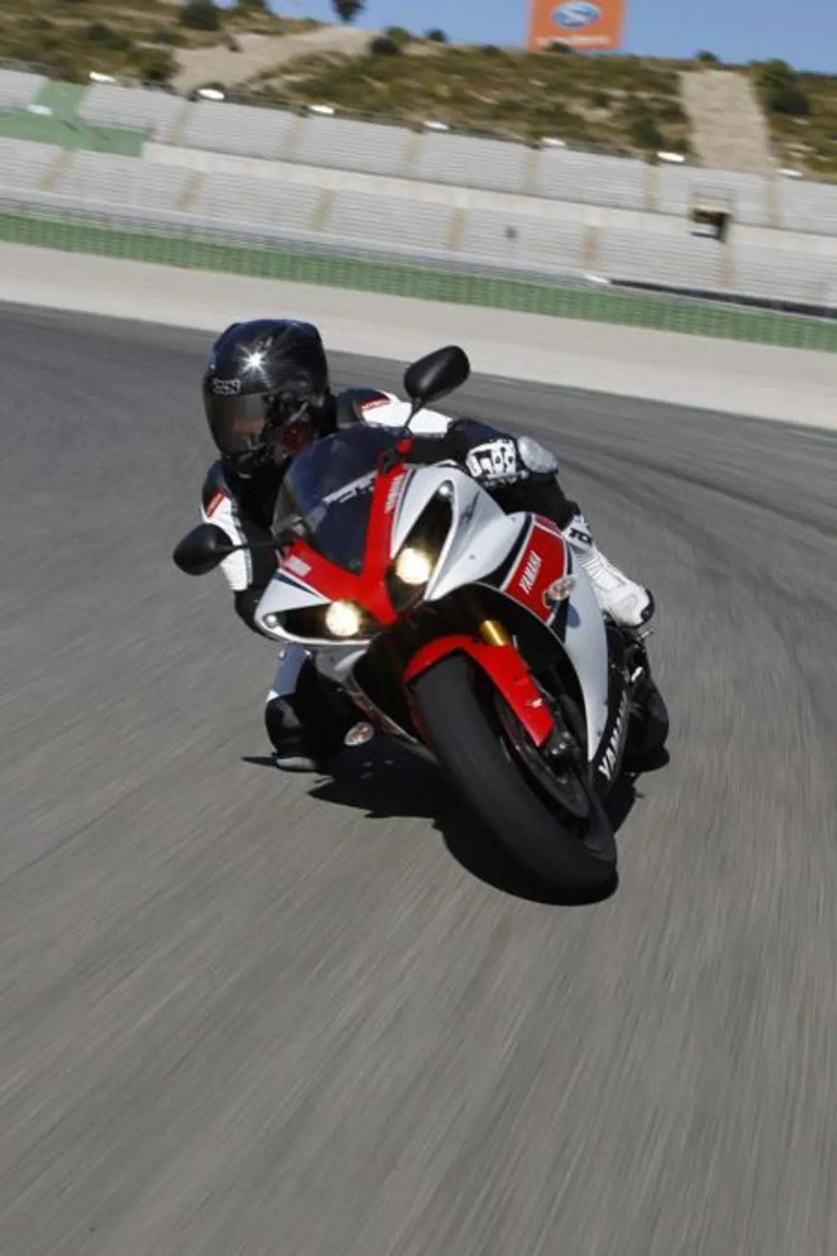Yamaha YZF-R1 2012  (7)