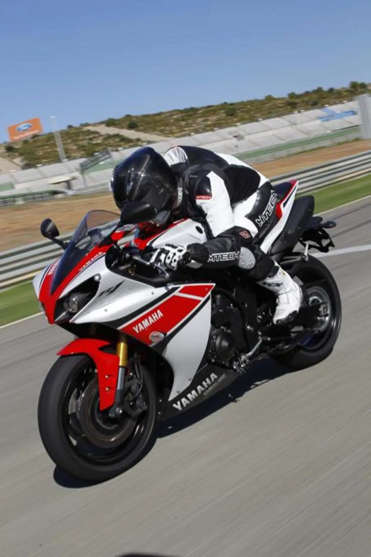 Yamaha YZF-R1 2012  (8)