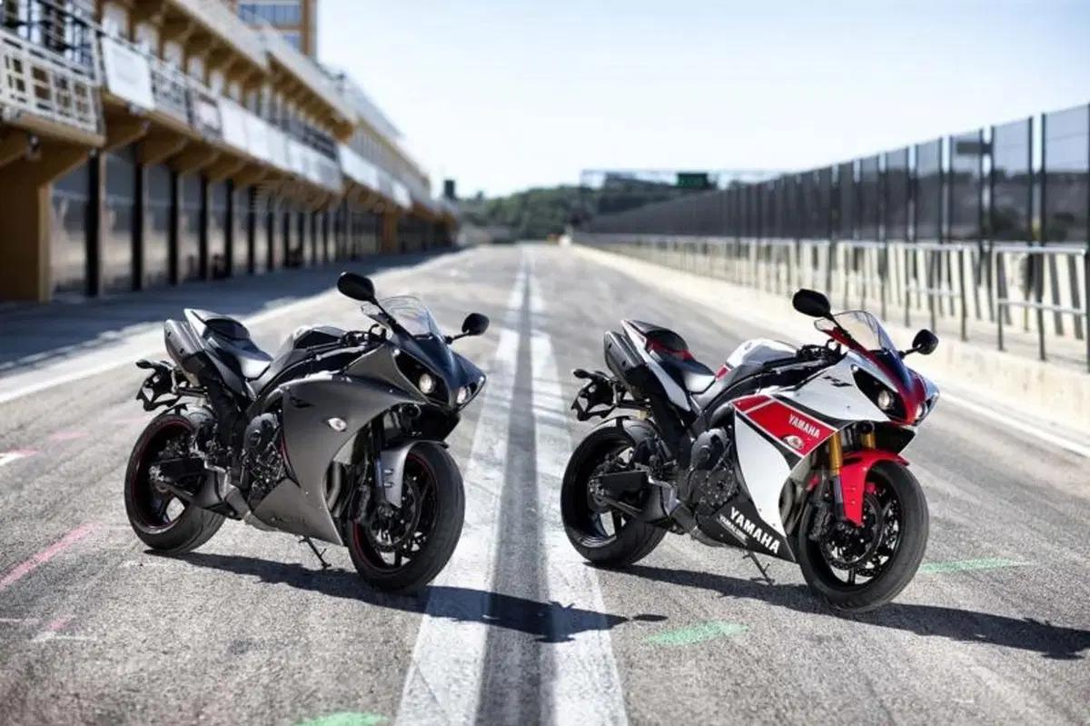 Yamaha YZF-R1 2012  (26)