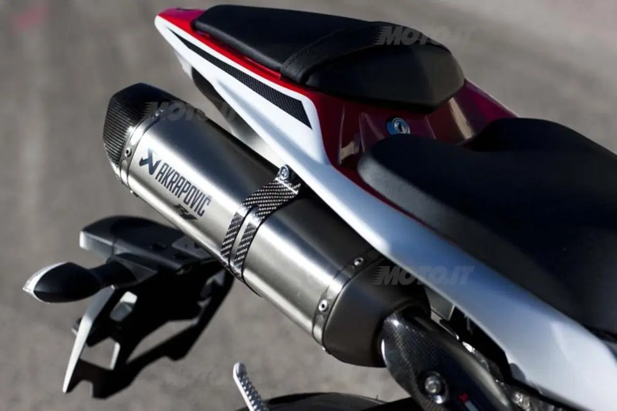 Yamaha YZF-R1 2012  (36)