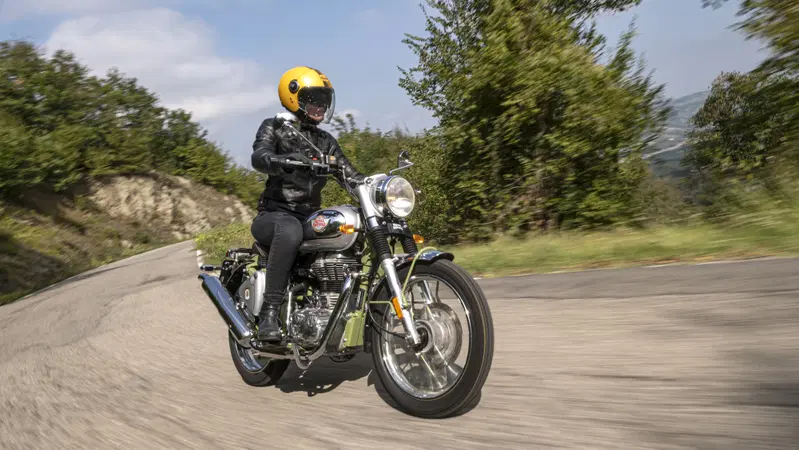 Royal Enfield Bullet Trials 500, sei fuoristrada!