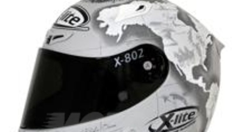 X-Lite: in vendita da fine anno la replica del casco celebrativo con cui Carlos Checa correr&agrave; a Portimao