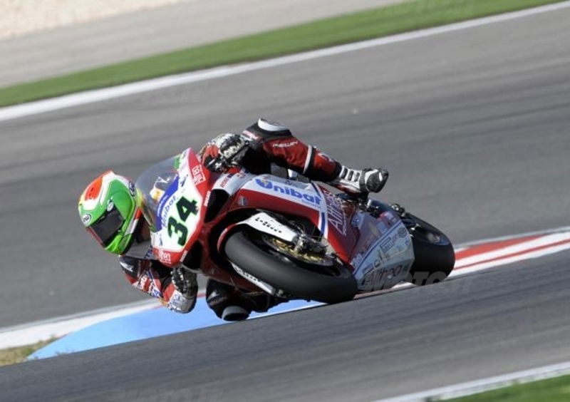 Rea precede Checa nelle qualifiche di Portimao