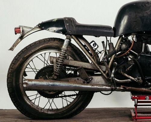 Egli-Vincent Black Shadow: la supermoto anni ’50 all’asta (6)