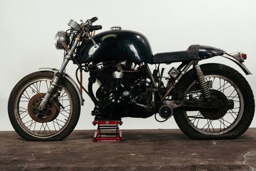 Egli-Vincent Black Shadow: la supermoto anni ’50 all’asta (7)