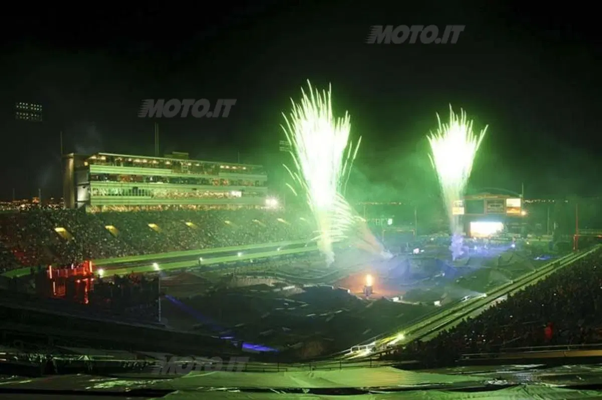 Supercross Monster Cup. Villopoto vince un milione di dollari (4)