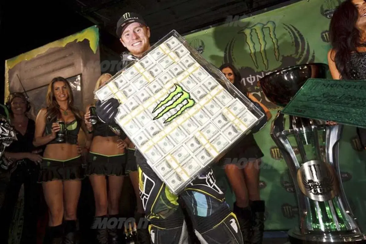 Supercross Monster Cup. Villopoto vince un milione di dollari (10)