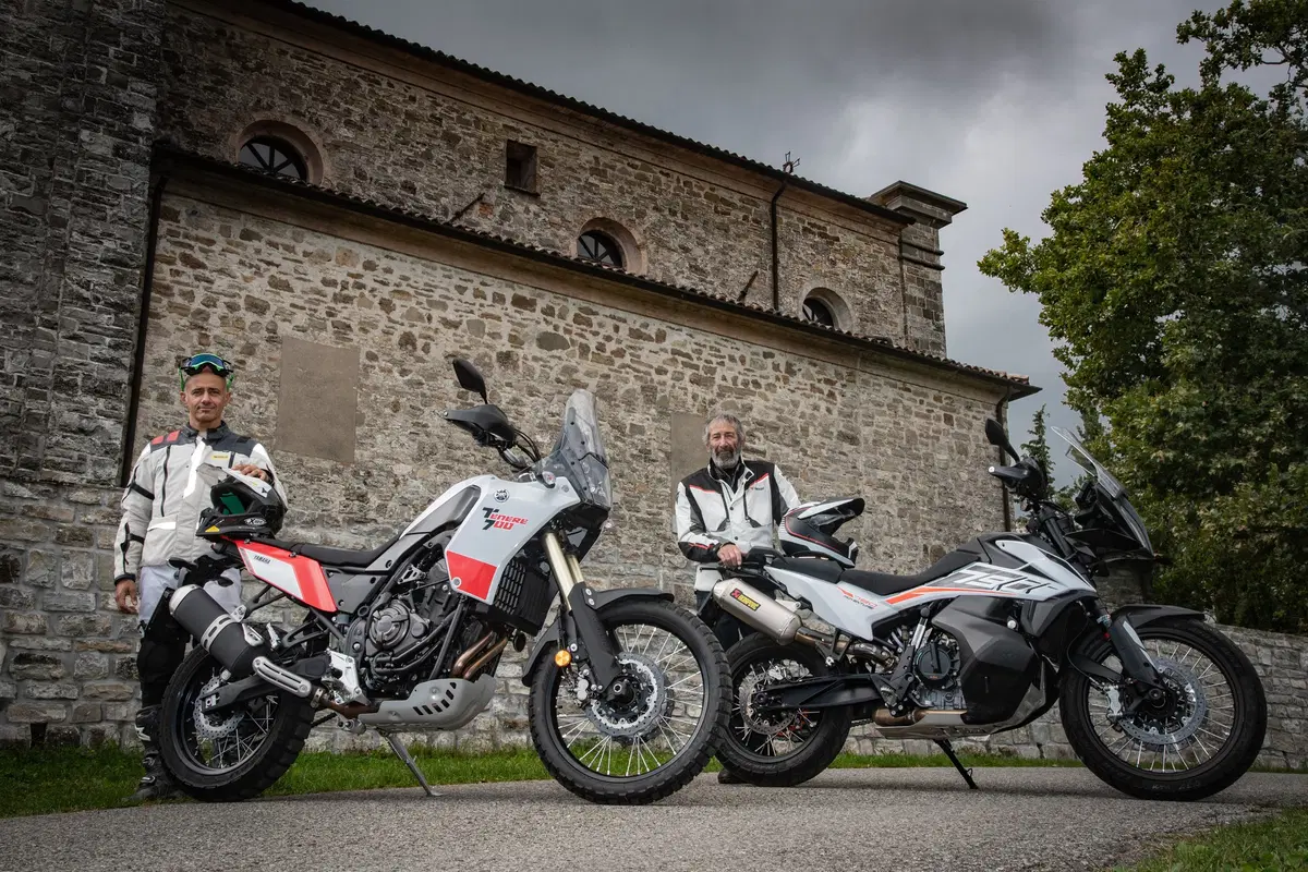 KTM 790 Adventure VS Yamaha Ténéré 700: SFIDA TOTALE!