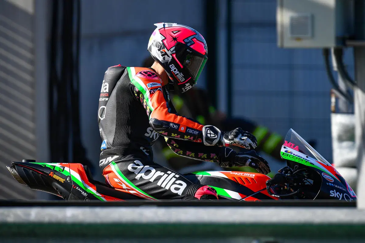 MotoGP 2019 in Thailandia. Fabio Quartararo in pole position (12)
