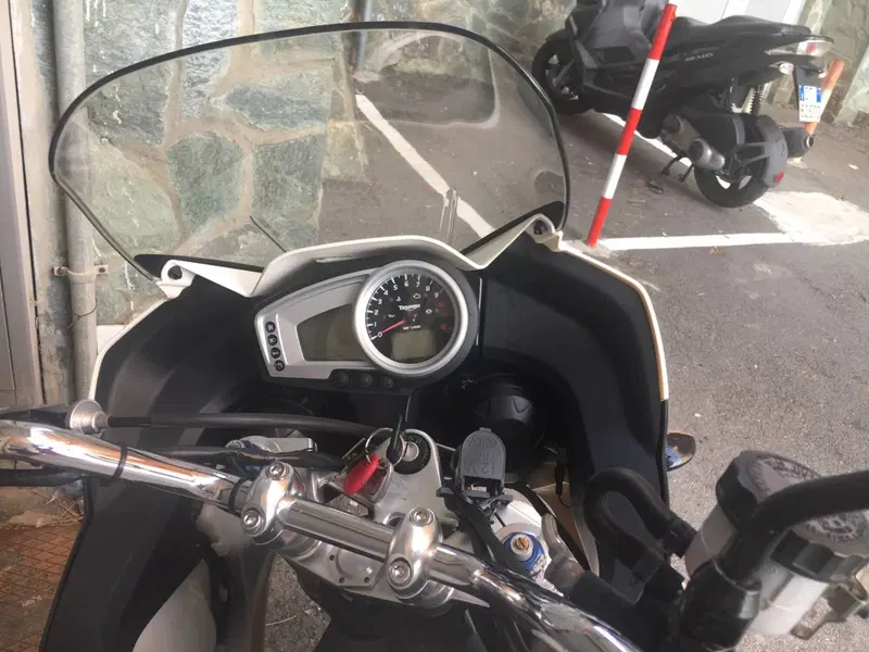 Triumph Tiger 1050 (2006 - 12) (2)
