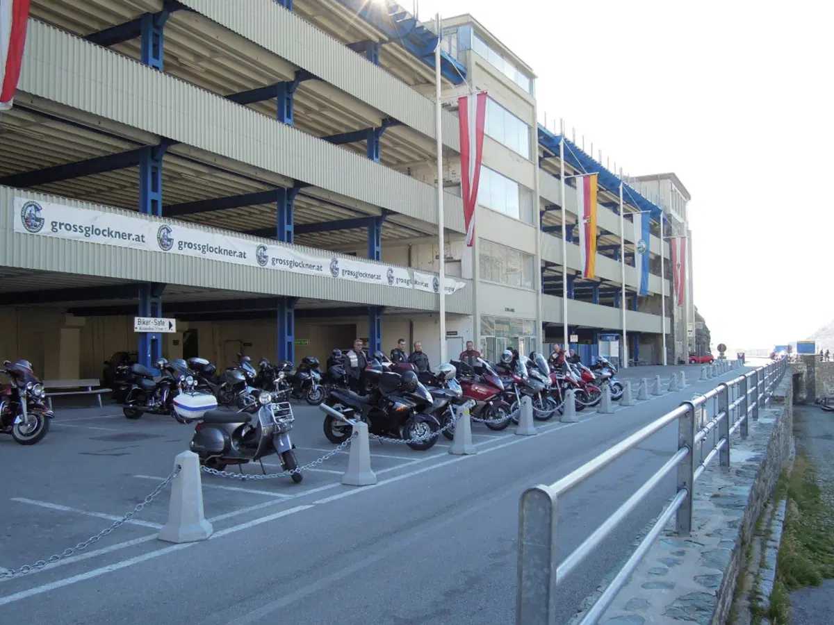 Una tradizionale meta dei motociclisti: Grossglokner  (12)