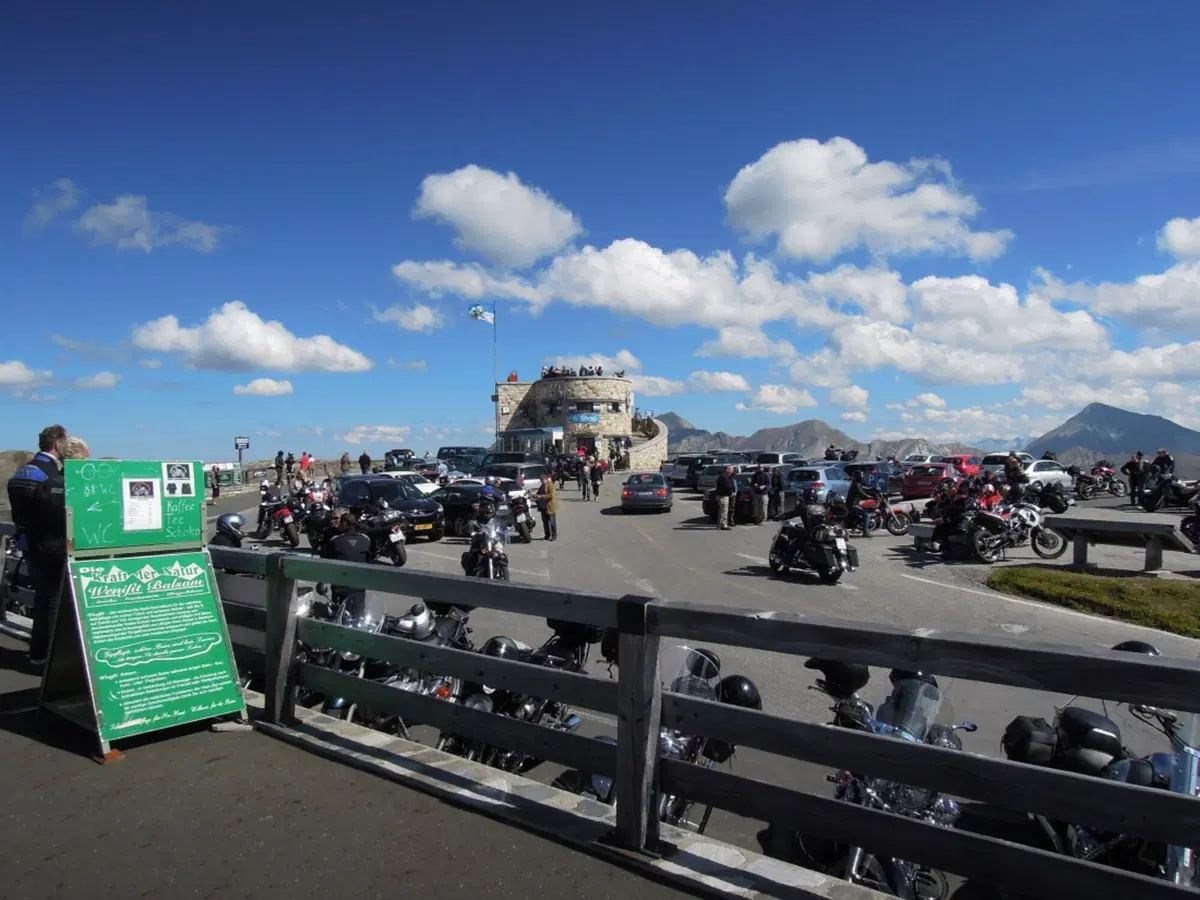 Una tradizionale meta dei motociclisti: Grossglokner  (29)