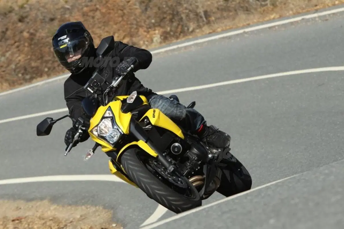 Kawasaki ER-6n   (16)