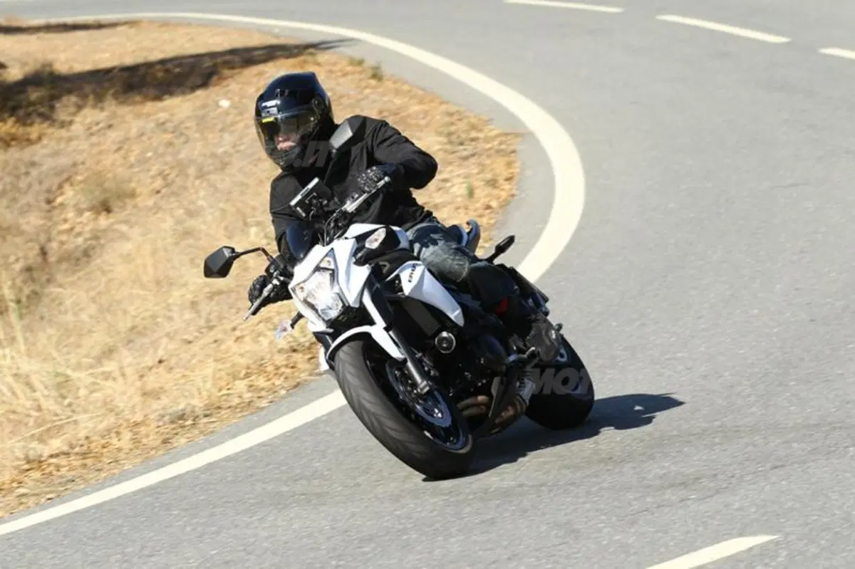 Kawasaki ER-6n   (22)