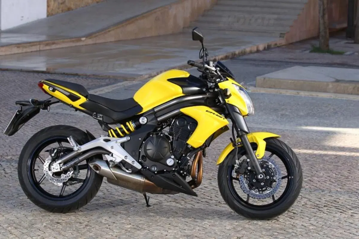 Kawasaki ER-6n   (38)