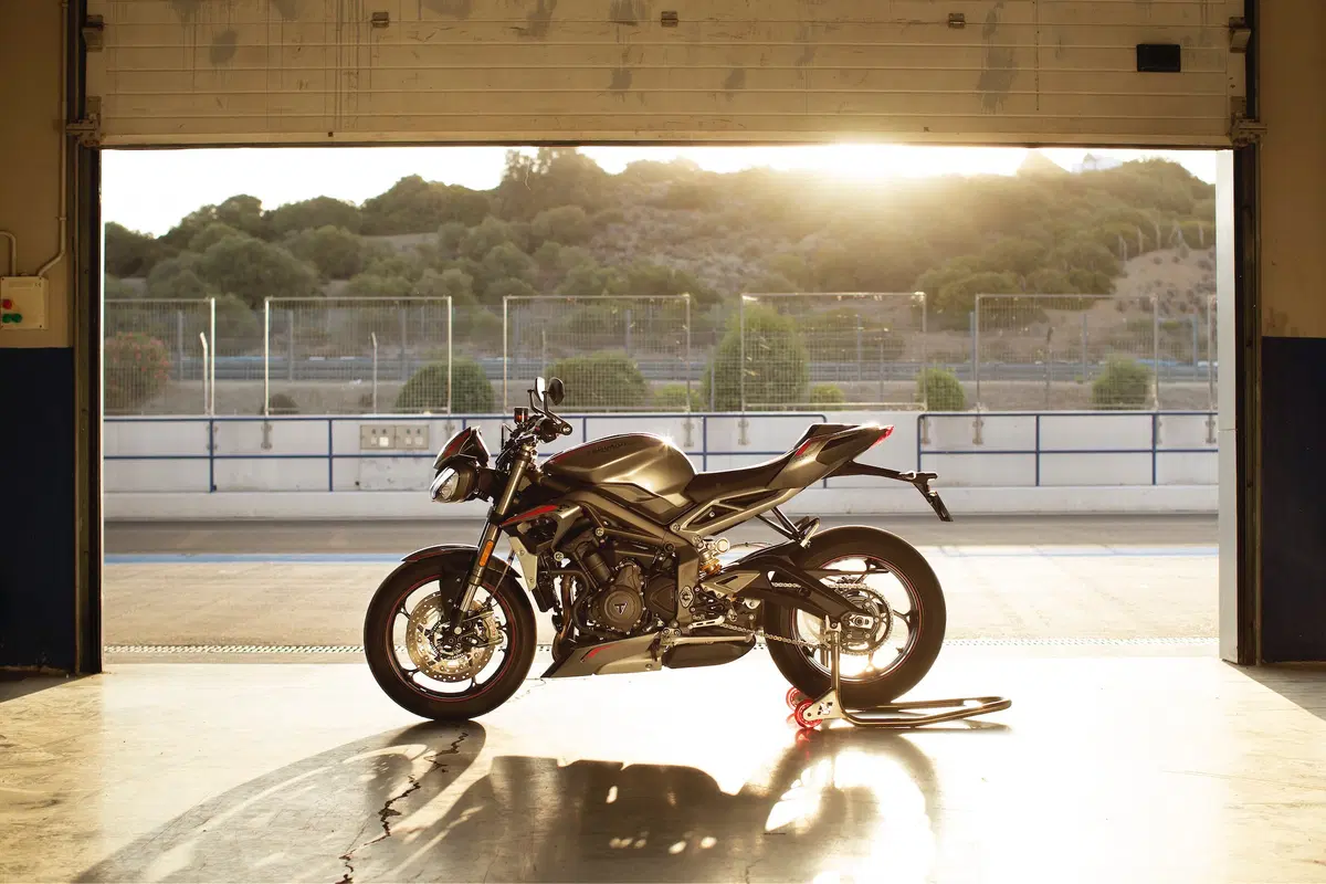 Nuova Triumph Street Triple RS 2020: ancora più potente! (6)