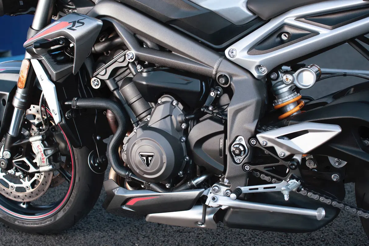Nuova Triumph Street Triple RS 2020: ancora più potente! (10)