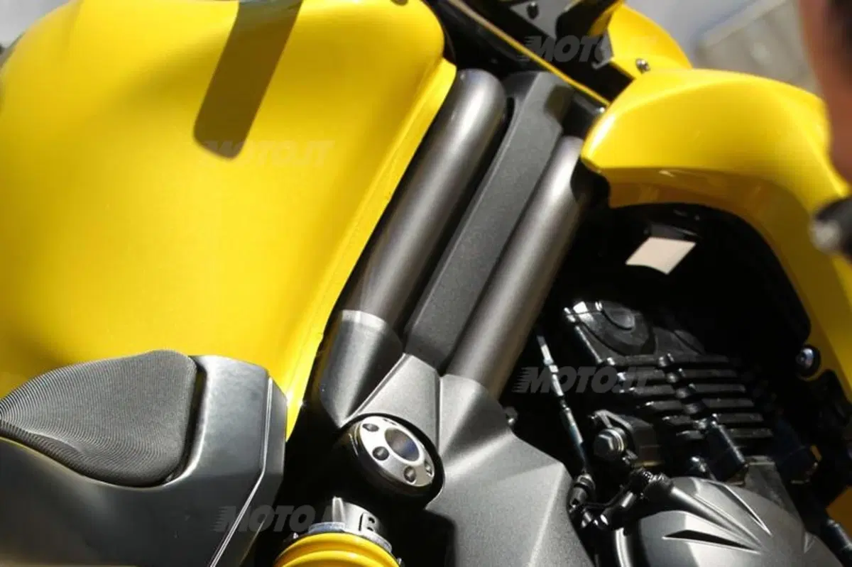 Kawasaki ER-6n   (46)