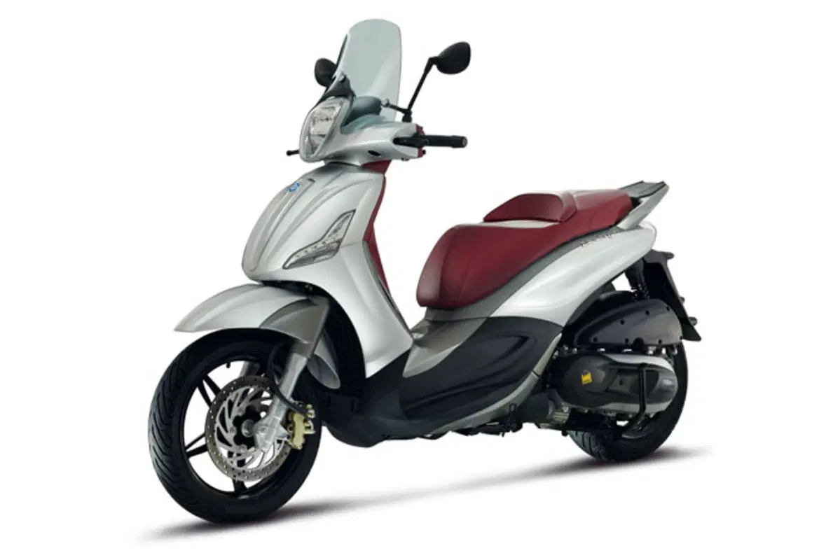 Piaggio Beverly SportTouring 350 con ABS/ASR