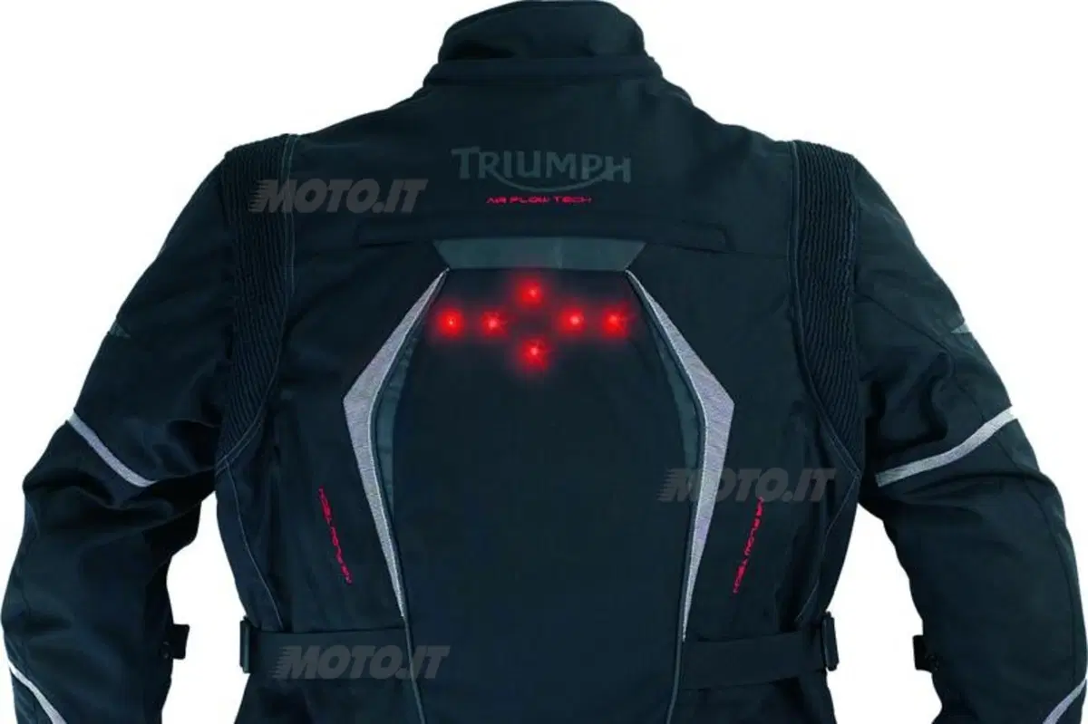 Collezione abbigliamento autunno/inverno 2011 Triumph (21)