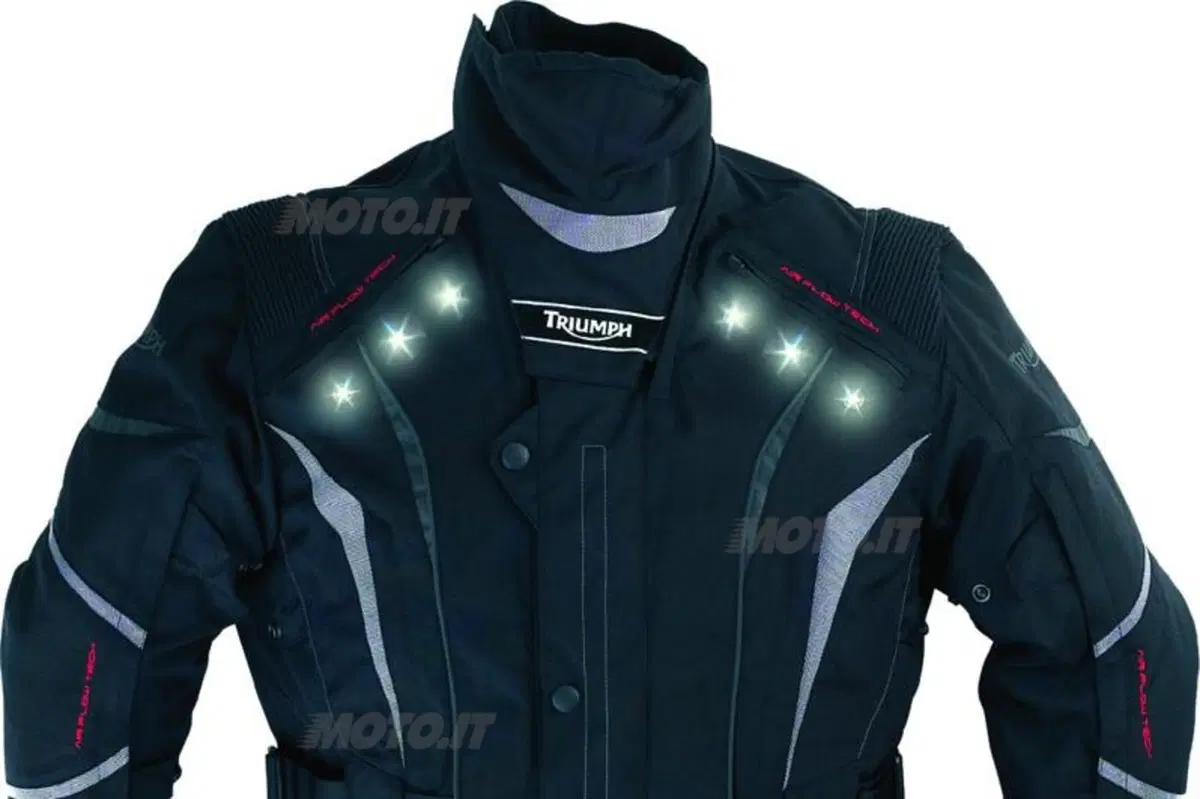 Collezione abbigliamento autunno/inverno 2011 Triumph (22)