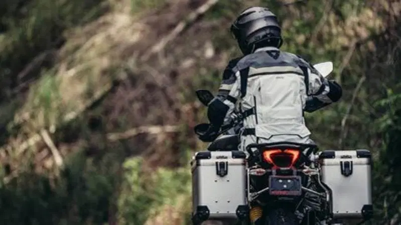 REV'IT! presenta la collezione ADV 2019: il video