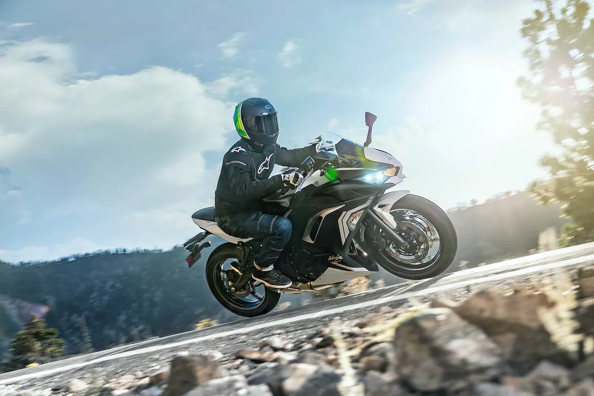 Nuova Kawasaki Ninja 650 2020. Più affilata e raffinata (3)