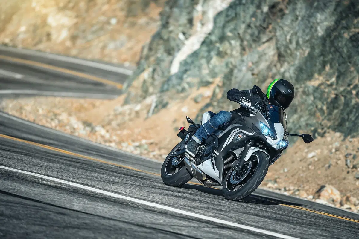 Nuova Kawasaki Ninja 650 2020. Più affilata e raffinata (5)