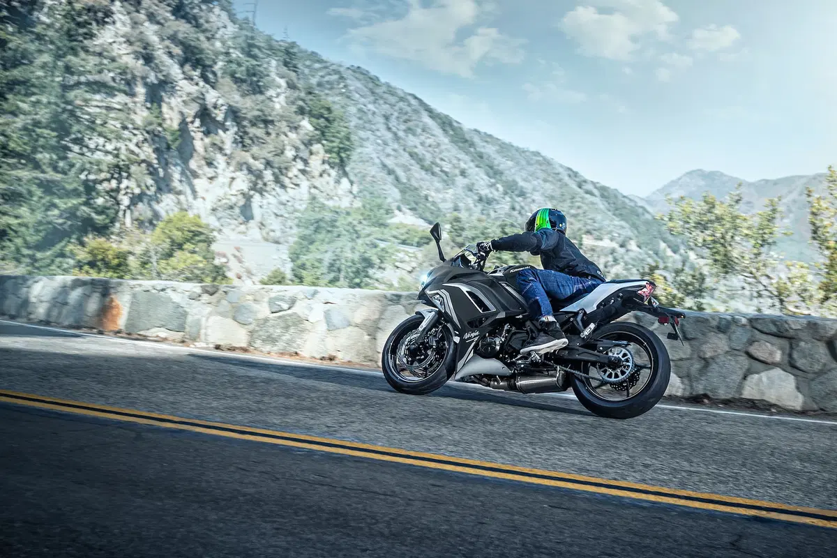 Nuova Kawasaki Ninja 650 2020. Più affilata e raffinata (10)
