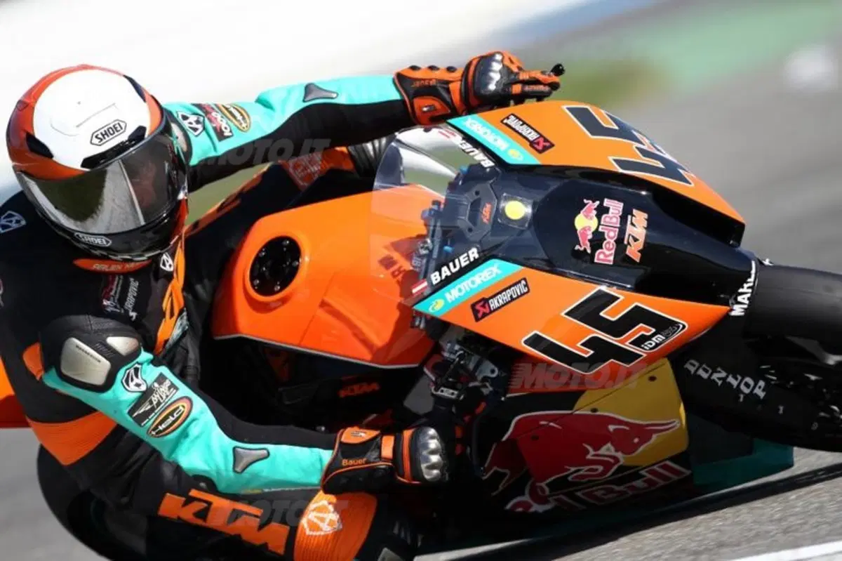 Martin Bauer correrà nel CIV sulla KTM RC8 R ufficiale 