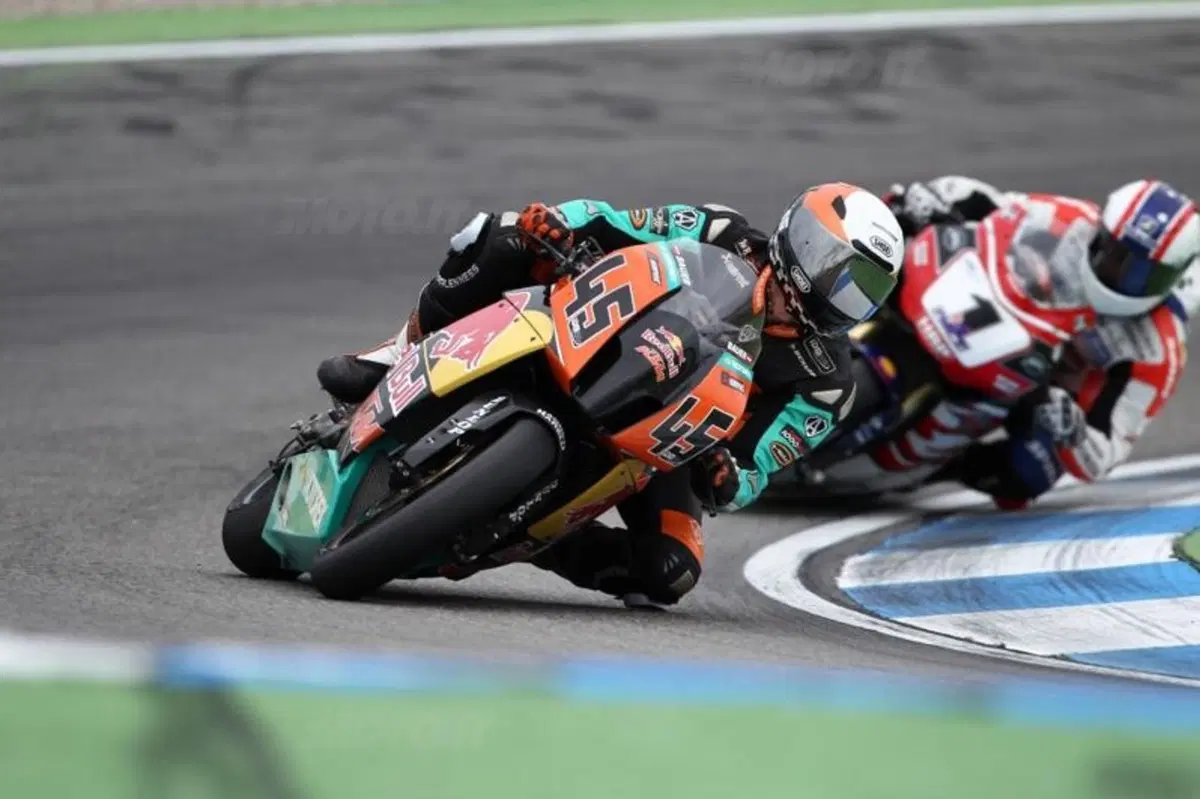 Martin Bauer correrà nel CIV sulla KTM RC8 R ufficiale  (2)