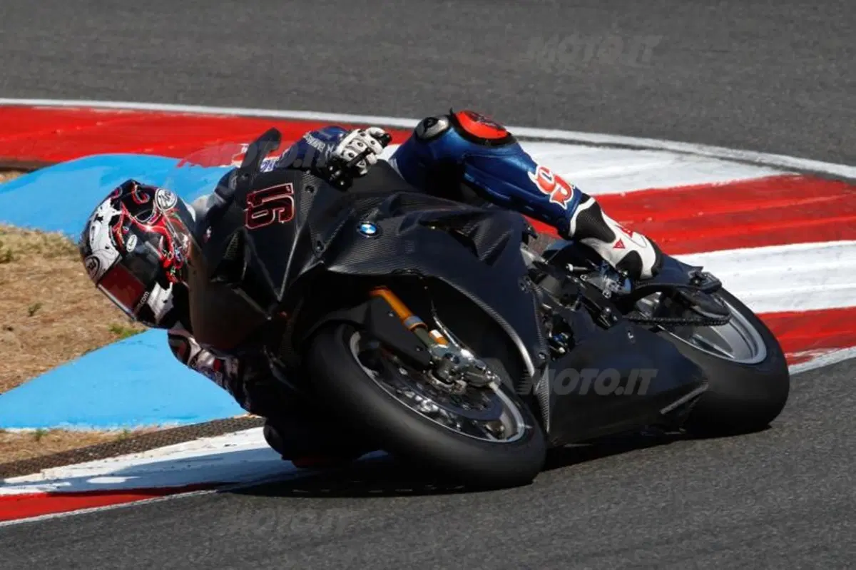 Test. La SBK scende in pista a Portimao (10)