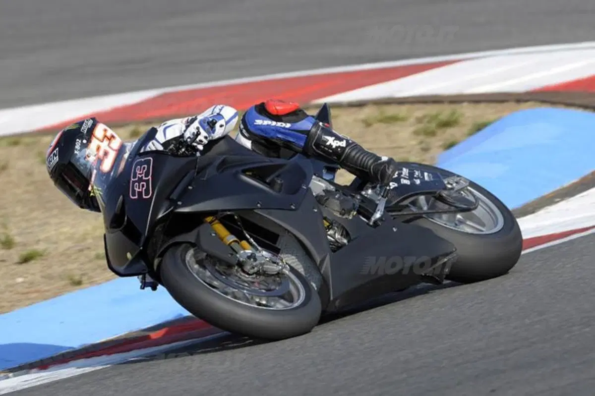 Test. La SBK scende in pista a Portimao (14)