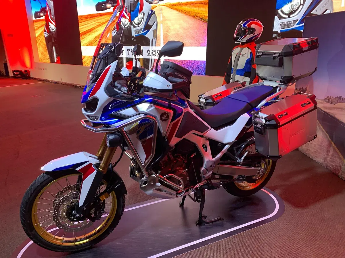 Nuova Honda Africa Twin CRF1100: i concessionari l'hanno provata. Ecco come va! (10)