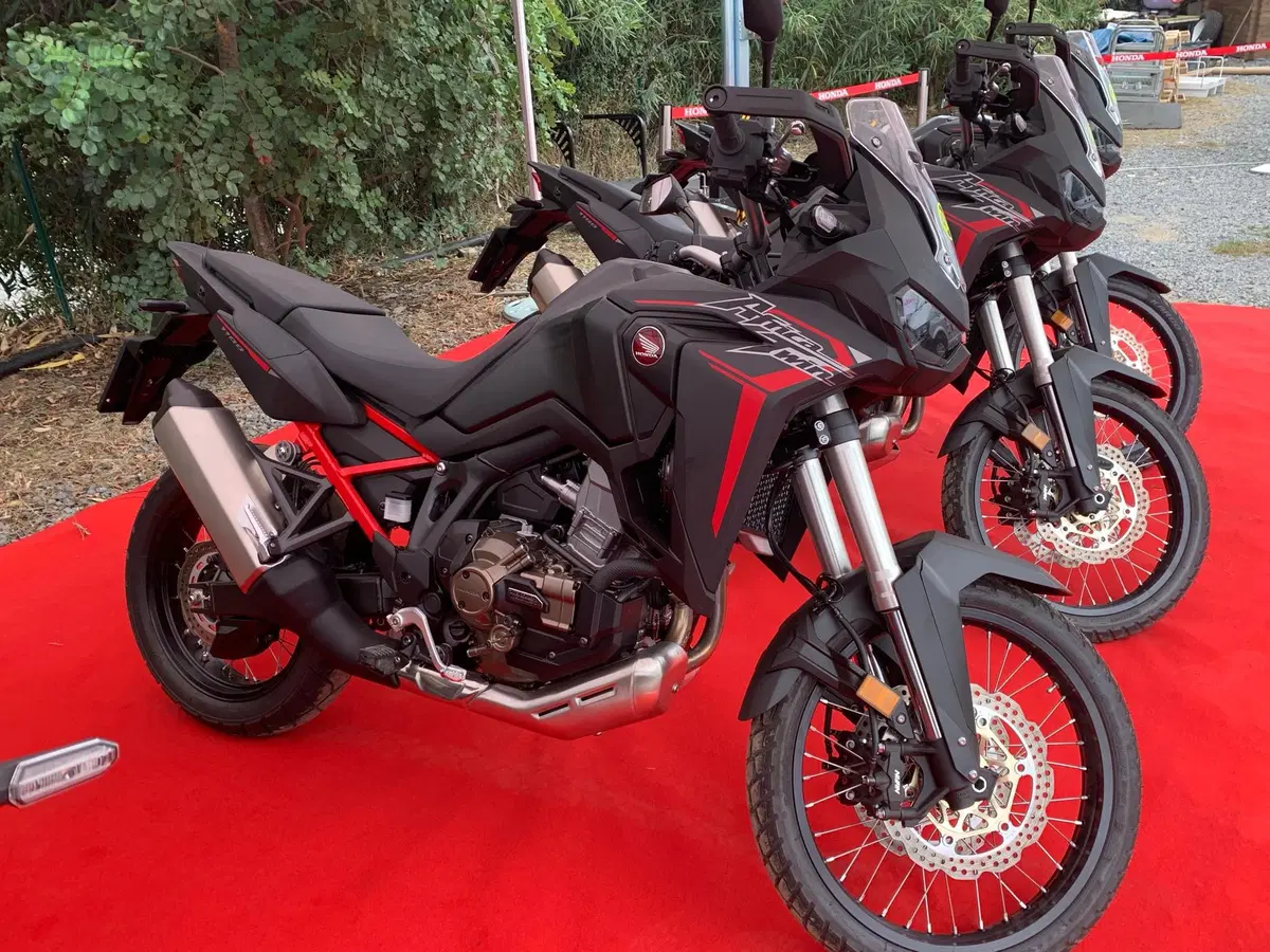 Nuova Honda Africa Twin CRF1100: i concessionari l'hanno provata. Ecco come va! (18)