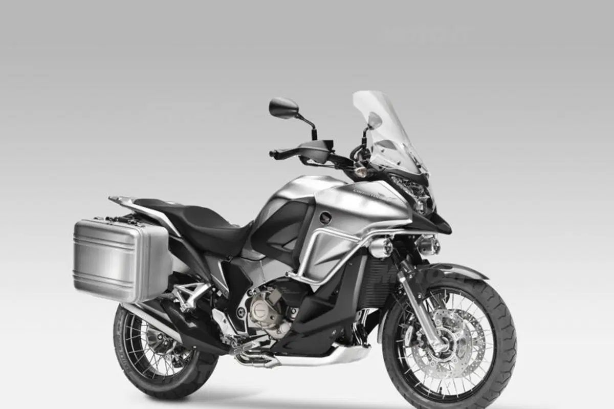Honda Crosstourer: la vedremo all'EICMA (2)