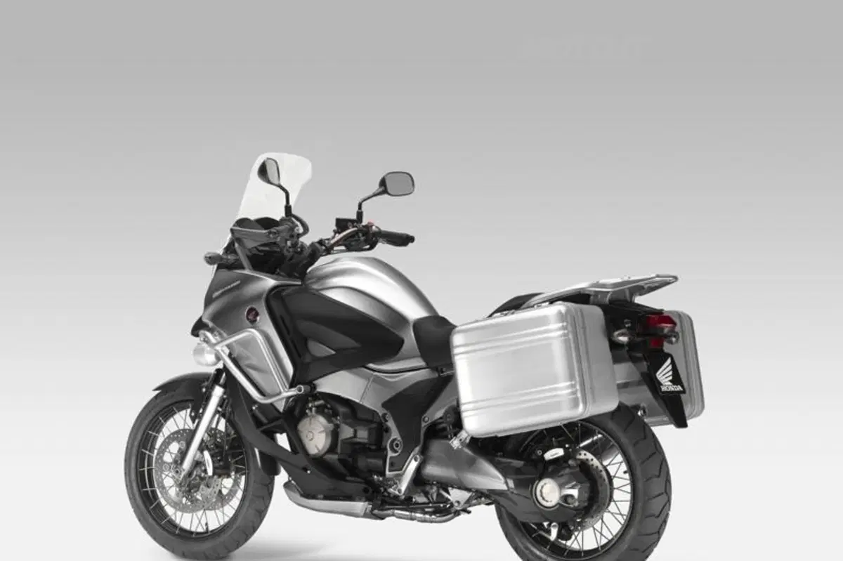Honda Crosstourer: la vedremo all'EICMA (5)