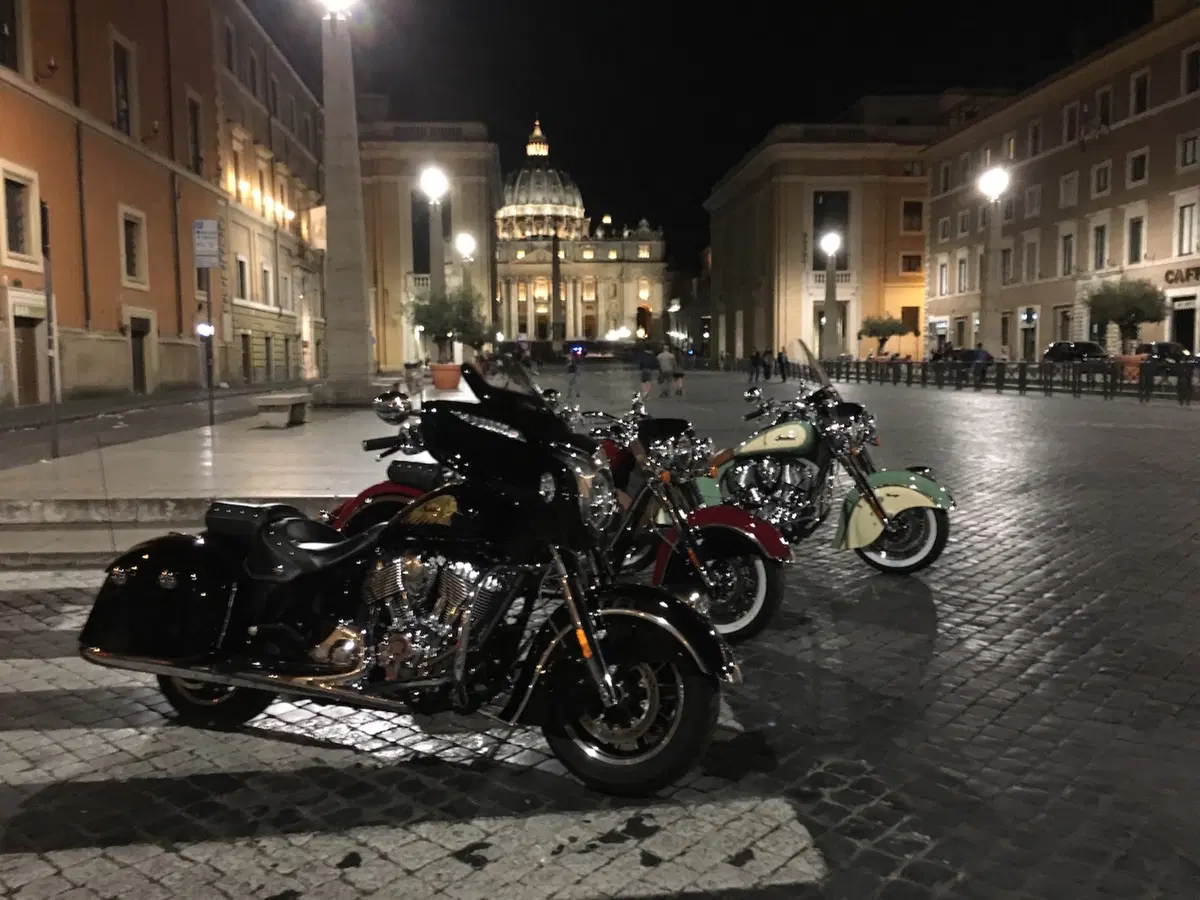 Indian a Roma: apre Custom Bros ed è subito successo! (7)