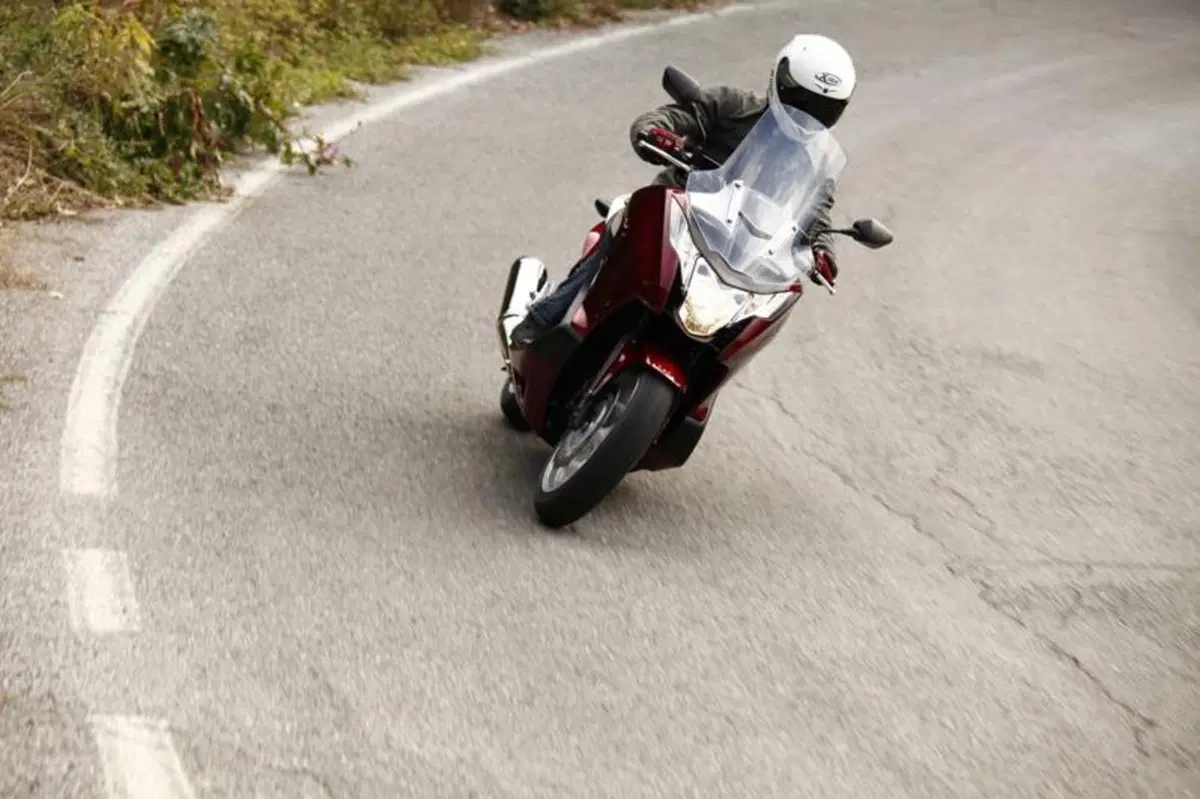 Honda Integra 700  (15)