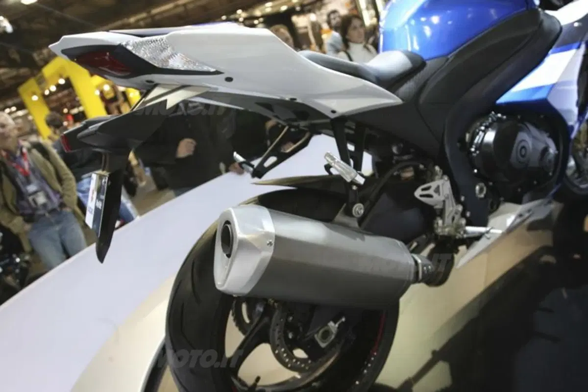 Suzuki GSX-R 1000 2012 (10)
