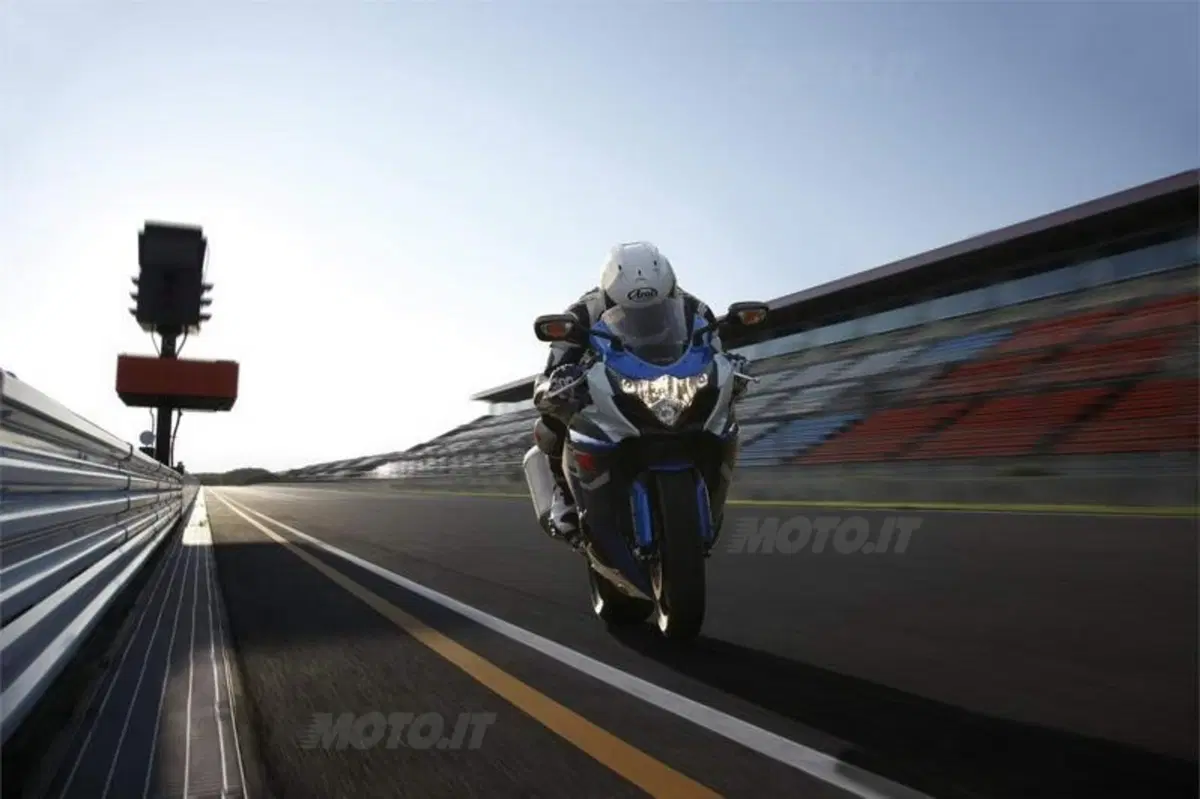 Suzuki GSX-R 1000 2012 (55)
