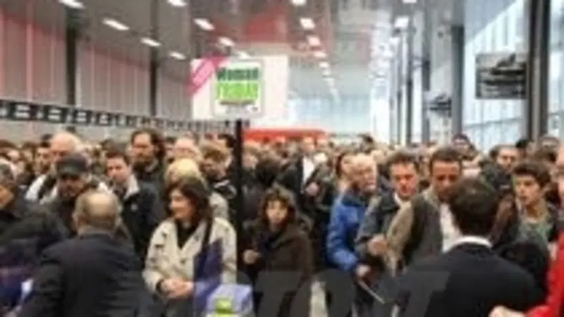 Annullata la premiazione all'Eicma dei "Caschi d'Oro"